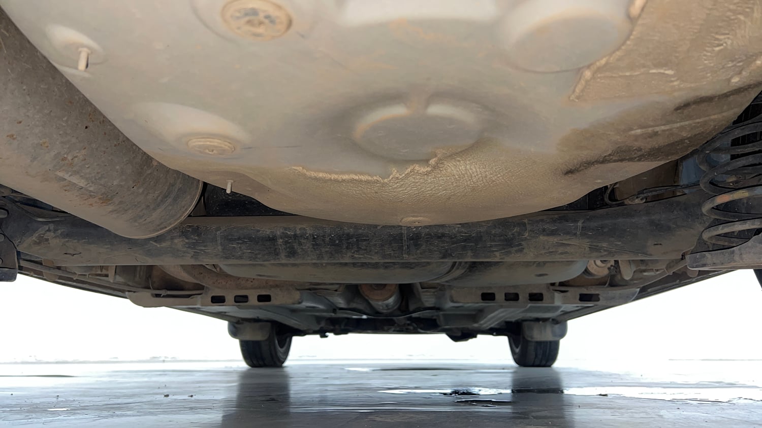 Used 2022 Volkswagen Polo Comfortline 1.0L MPI Petrol Manual extra REAR UNDERBODY VIEW (TAKEN FROM REAR)
