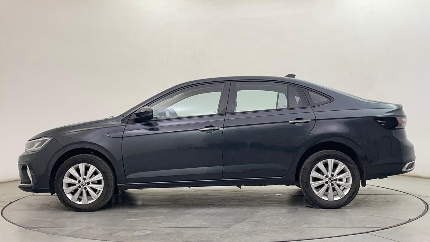 Used 2023 Volkswagen Virtus Highline 1.0 TSI AT Petrol Automatic exterior LEFT SIDE VIEW