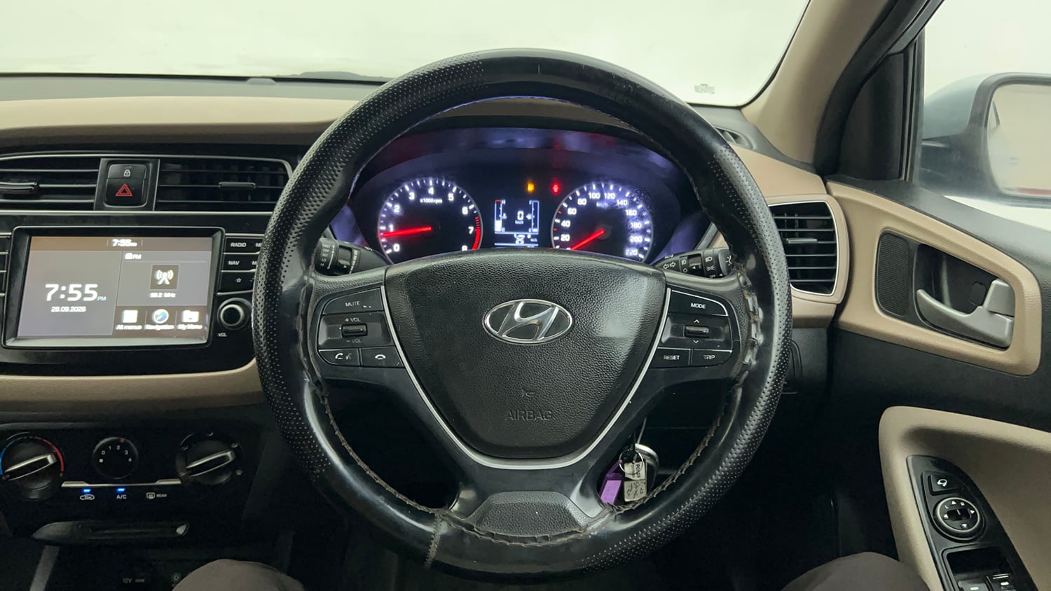 Used 2020 Hyundai Elite i20 Sportz Plus 1.2 Petrol Manual interior STEERING VIEW