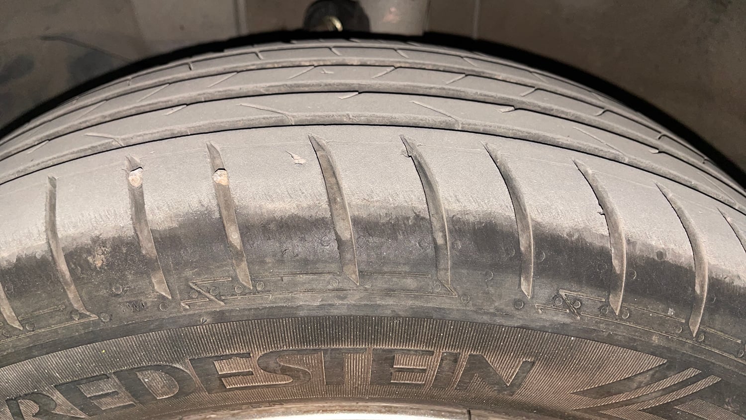 Used 2020 Honda Amaze 1.2 VX CVT Petrol Petrol Automatic tyres LEFT FRONT TYRE TREAD VIEW