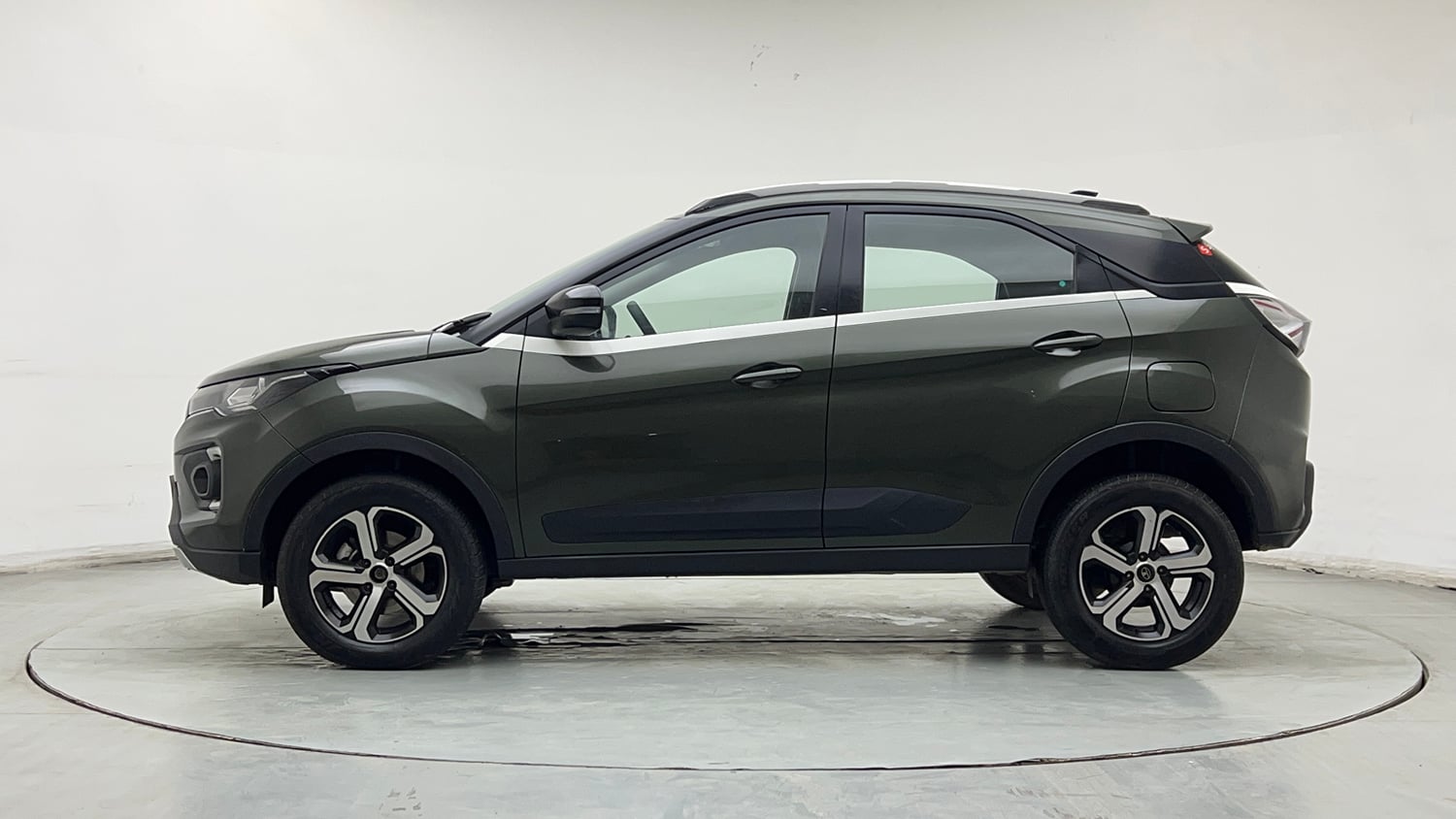 Used 2021 Tata Nexon XZA Plus Diesel Diesel Automatic exterior LEFT SIDE VIEW