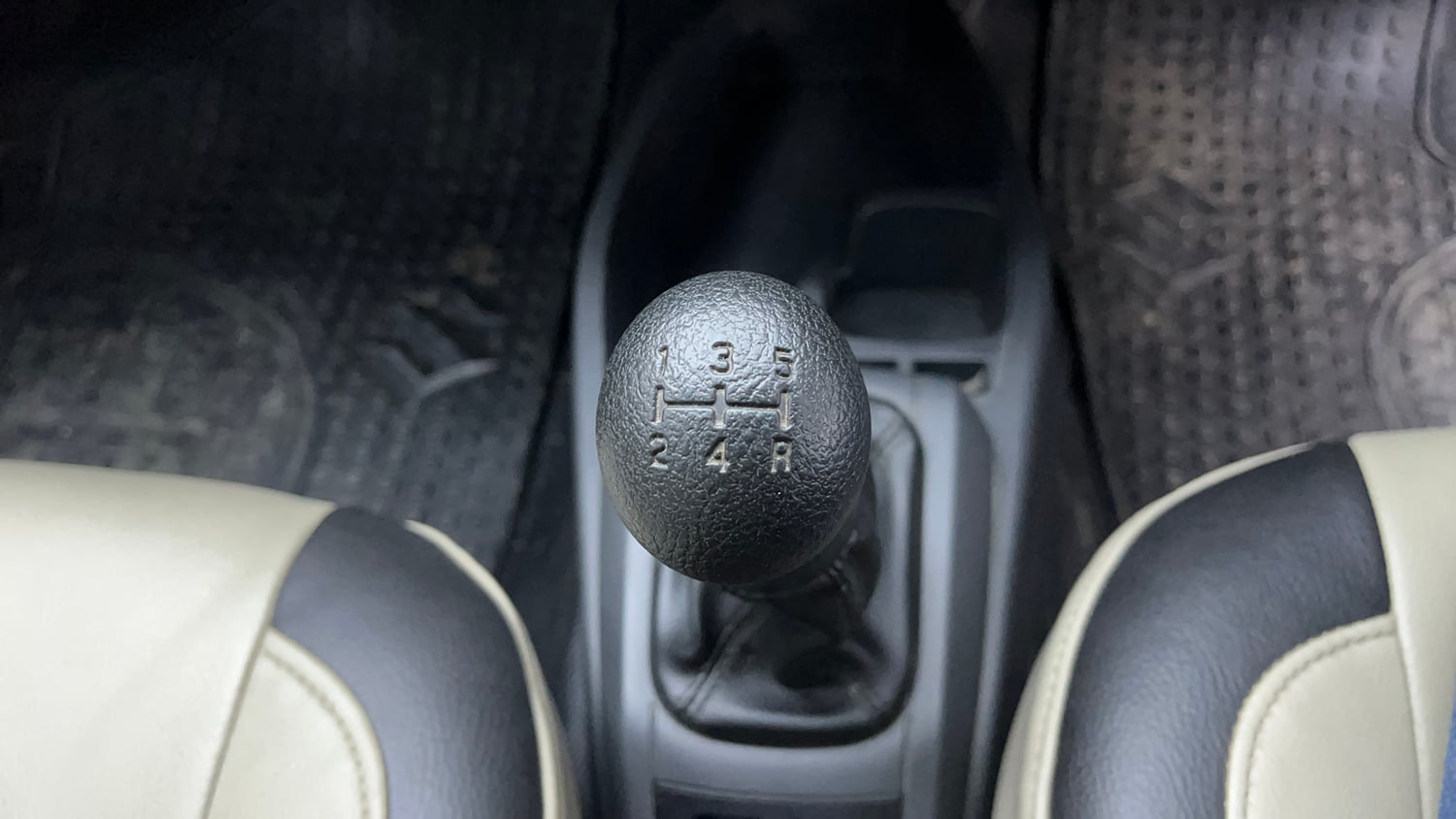 Used 2018 Maruti Suzuki Alto 800 LXi Petrol Manual interior GEAR  KNOB VIEW