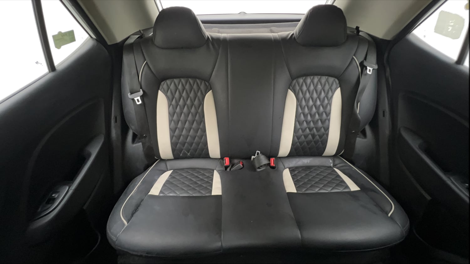 Used 2022 Hyundai Venue S 1.2 Petrol Petrol Manual interior REAR SEAT CONDITION VIEW