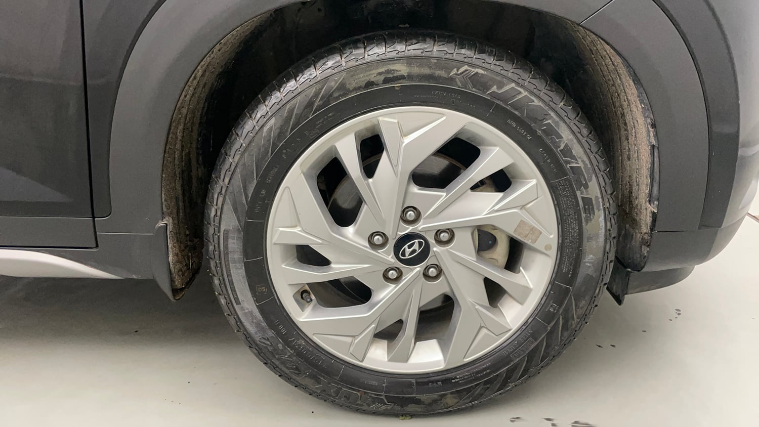 Used 2021 Hyundai Creta SX 1.5 Petrol Executive Petrol Manual tyres RIGHT FRONT TYRE RIM VIEW