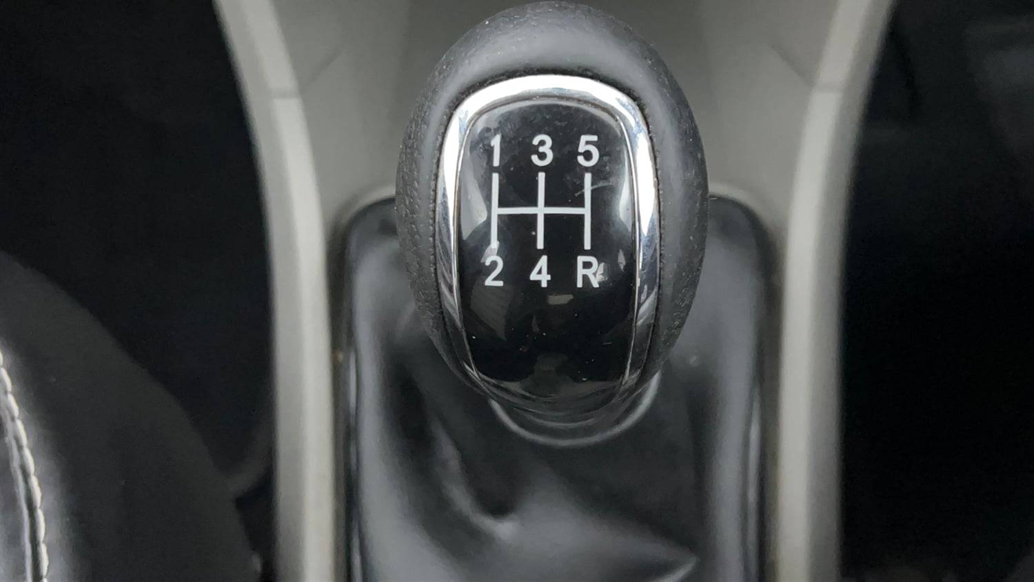 Used 2018 Tata Tiago Revotron XT Petrol Manual interior GEAR  KNOB VIEW