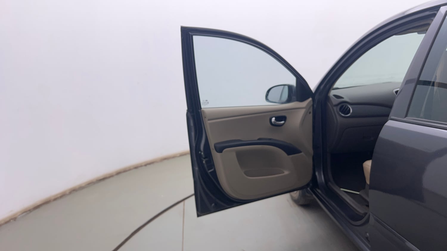 Used 2013 Hyundai i10 Sportz 1.2 Kappa2 Petrol Manual interior LEFT FRONT DOOR OPEN VIEW