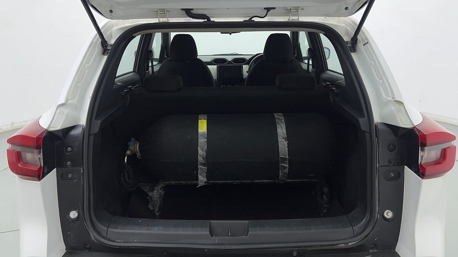 Used 2023 Nissan Magnite XE Petrol Manual interior DICKY INSIDE VIEW
