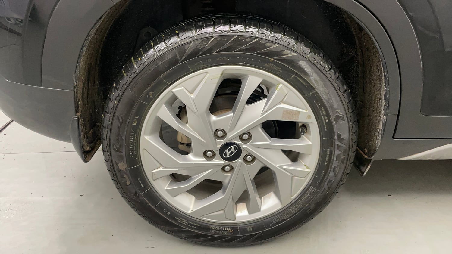 Used 2021 Hyundai Creta SX 1.5 Petrol Executive Petrol Manual tyres RIGHT REAR TYRE RIM VIEW