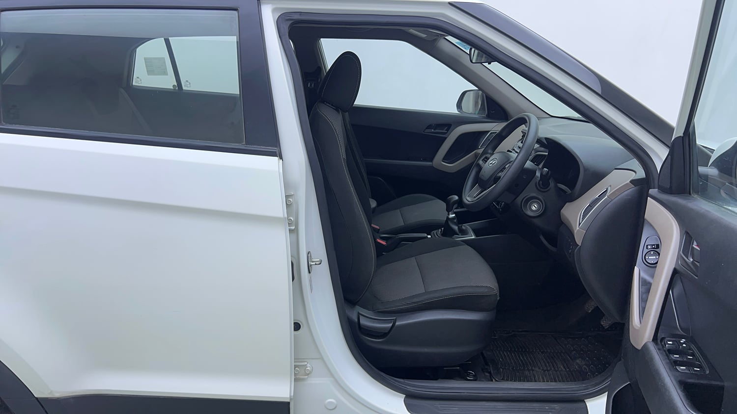 Used 2017 Hyundai Creta 1.6 E Plus Petrol Petrol Manual interior RIGHT SIDE FRONT DOOR CABIN VIEW