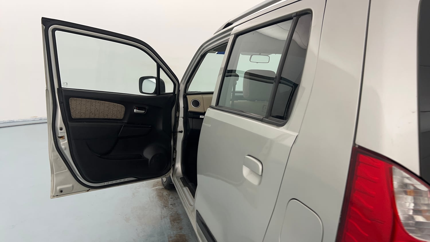 Used 2017 Maruti Suzuki Wagon R 1.0 VXI AMT Petrol Automatic interior LEFT FRONT DOOR OPEN VIEW