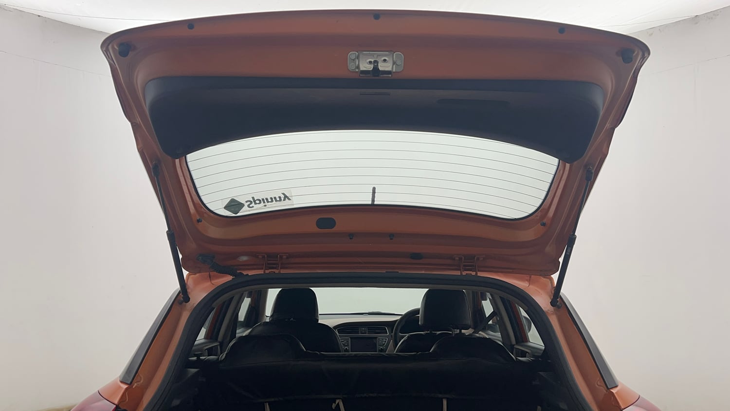 Used 2019 Hyundai Elite i20 Sportz Plus 1.2 Petrol Manual interior DICKY DOOR OPEN VIEW