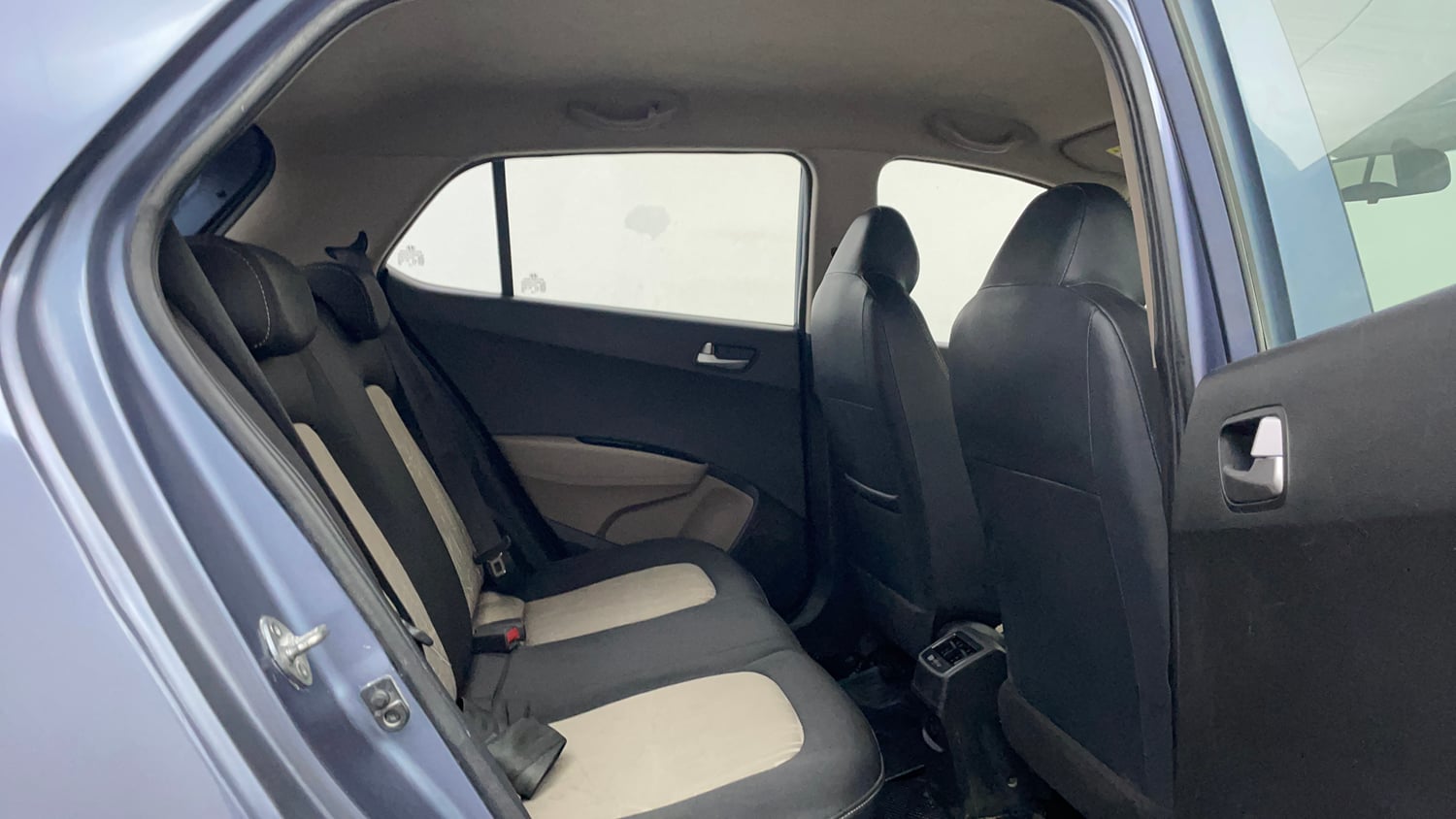 Used 2016 Hyundai Grand i10 Asta 1.2 Kappa VTVT Petrol Manual interior RIGHT SIDE REAR DOOR CABIN VIEW