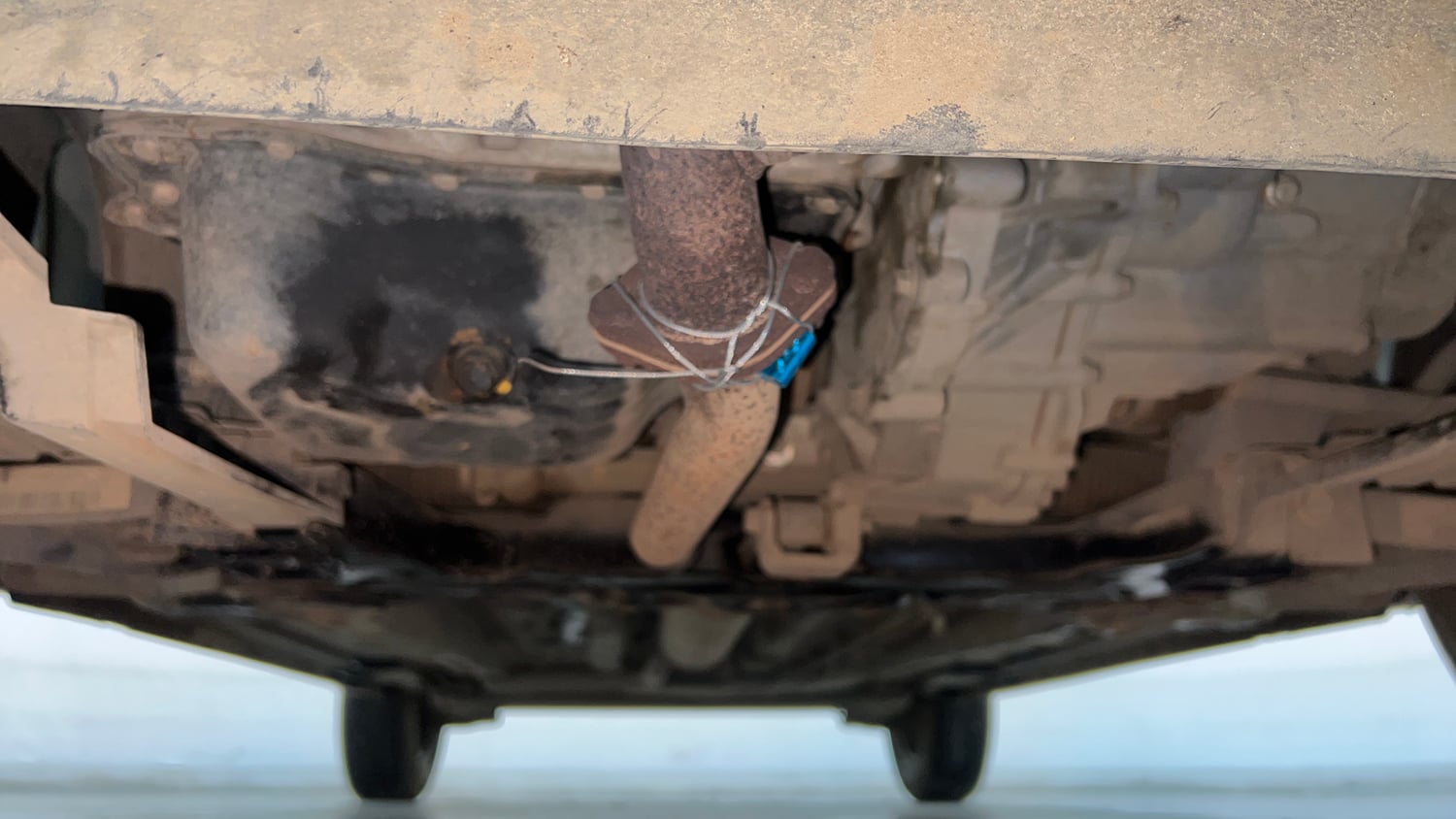 Used 2023 Tata Punch Adventure MT Petrol Manual extra FRONT LEFT UNDERBODY VIEW
