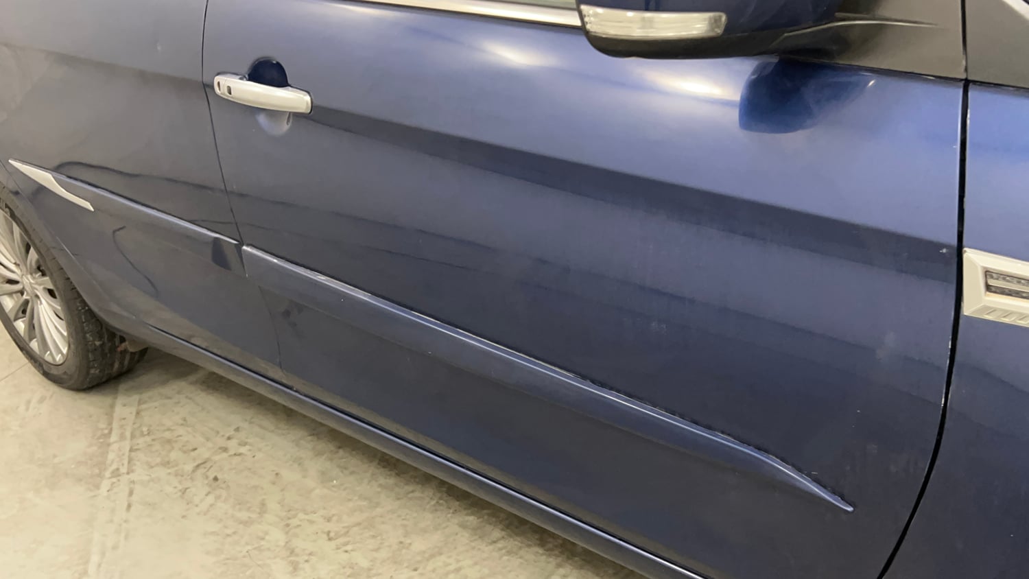 Used 2017 Maruti Suzuki Ciaz Alpha 1.4 AT Petrol Automatic dents MINOR SCRATCH