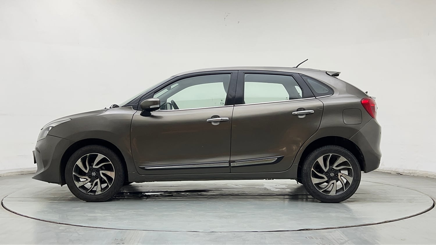 Used 2020 Maruti Suzuki Baleno Zeta Petrol Manual exterior LEFT SIDE VIEW