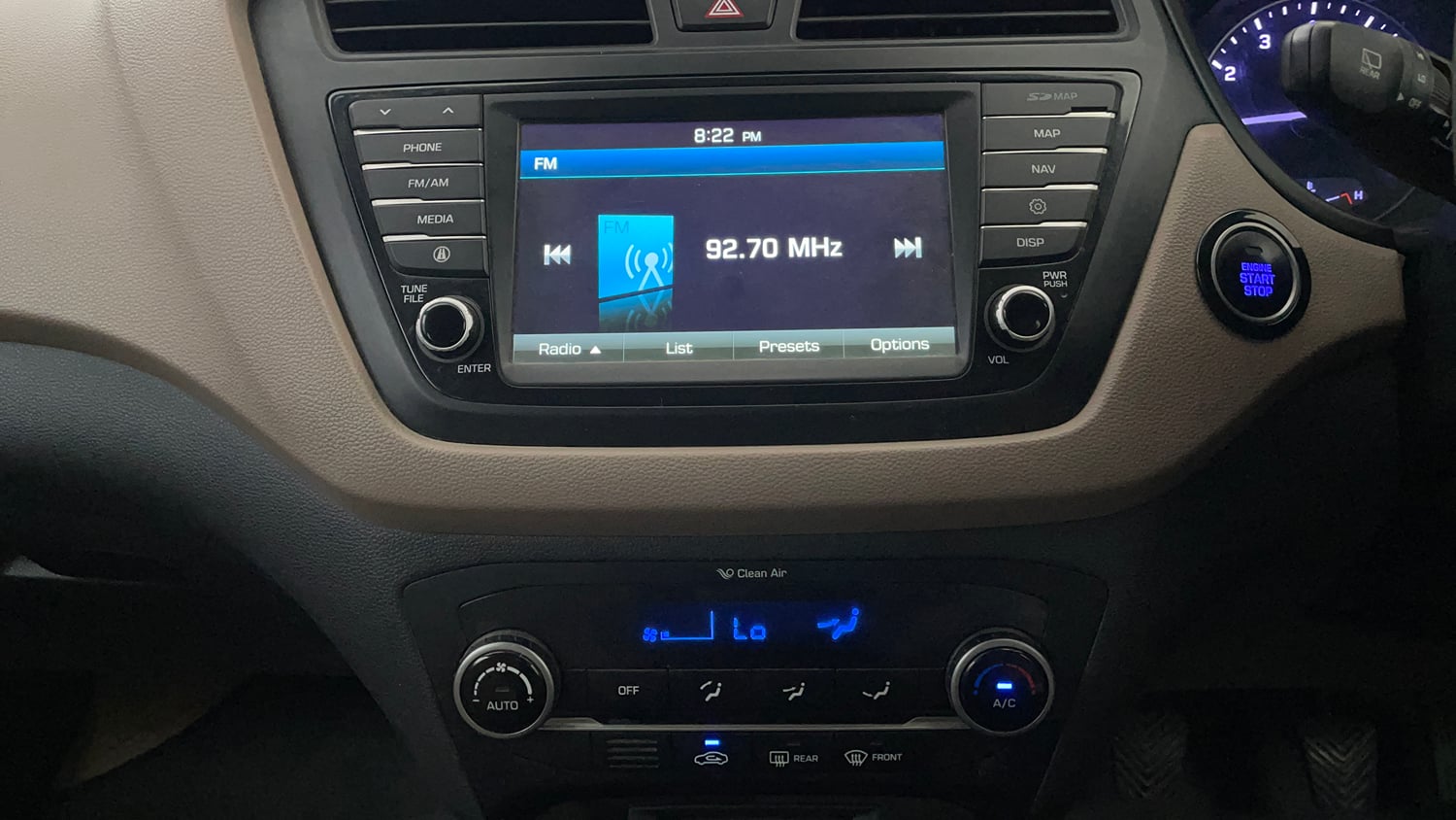 Used 2016 Hyundai Elite i20 Asta 1.2 (O) Petrol Manual interior MUSIC SYSTEM & AC CONTROL VIEW