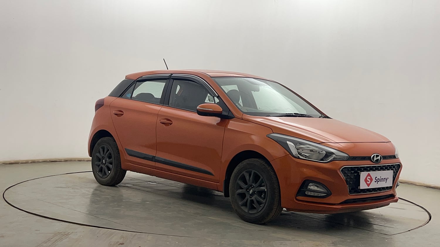 Used 2019 Hyundai Elite i20 Sportz Plus 1.2 Petrol Manual exterior RIGHT FRONT CORNER VIEW