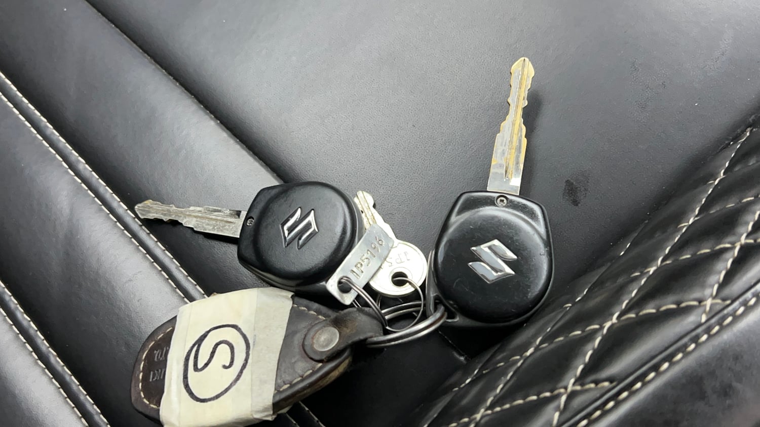 Used 2022 Maruti Suzuki Swift VXi Petrol Manual extra CAR KEY VIEW