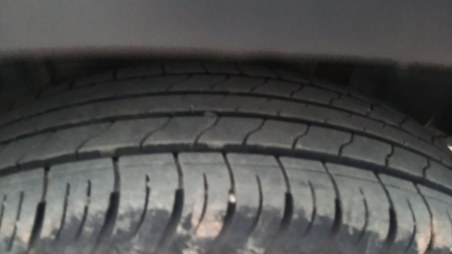 Used 2024 Maruti Suzuki XL6 Zeta MT Petrol Petrol Manual tyres LEFT REAR TYRE TREAD VIEW