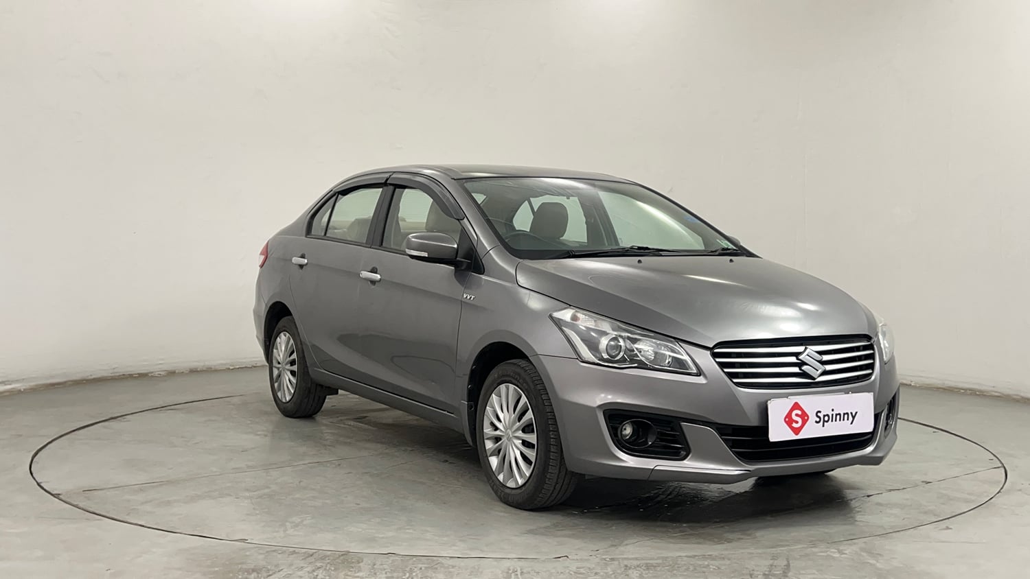 Used 2016 Maruti Suzuki Ciaz VXi+ Petrol Manual exterior RIGHT FRONT CORNER VIEW