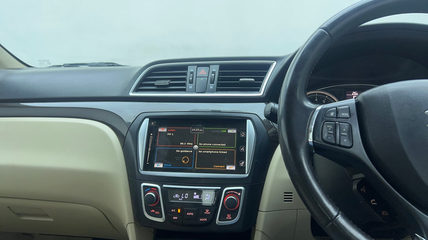 Used 2016 Maruti Suzuki Ciaz ZXI+ AT Petrol Automatic top_features Integrated (in-dash) music system