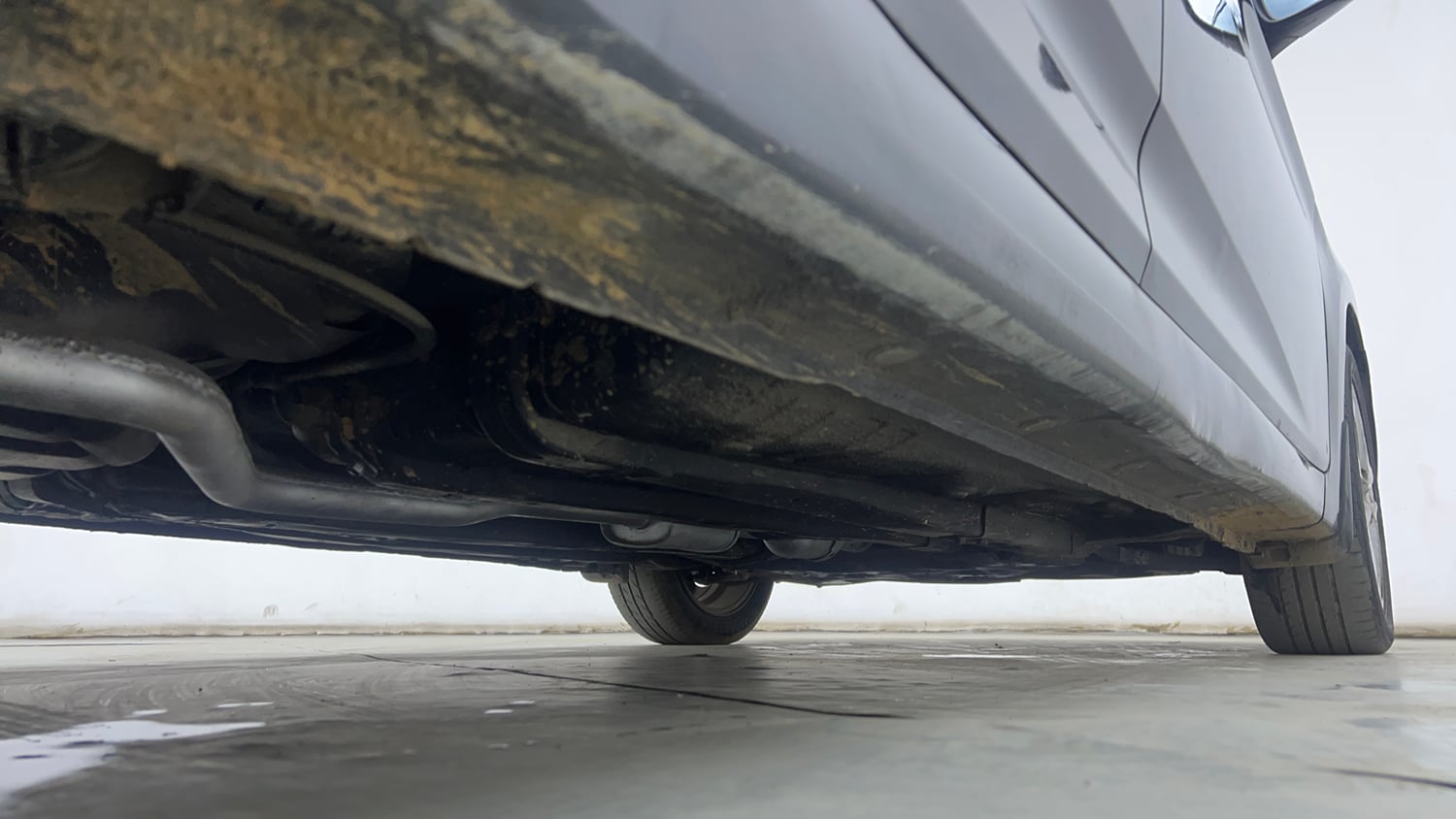 Used 2013 Hyundai Verna Fluidic 1.6 VTVT SX Petrol Manual extra REAR RIGHT UNDERBODY VIEW
