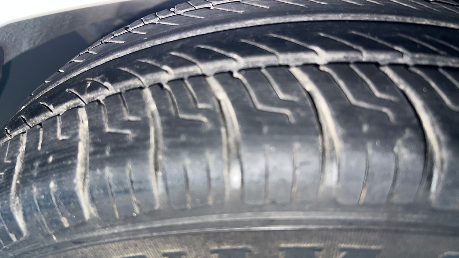 Used 2017 Hyundai Grand i10 Sportz (O) 1.2 Kappa VTVT Petrol Manual tyres RIGHT FRONT TYRE TREAD VIEW