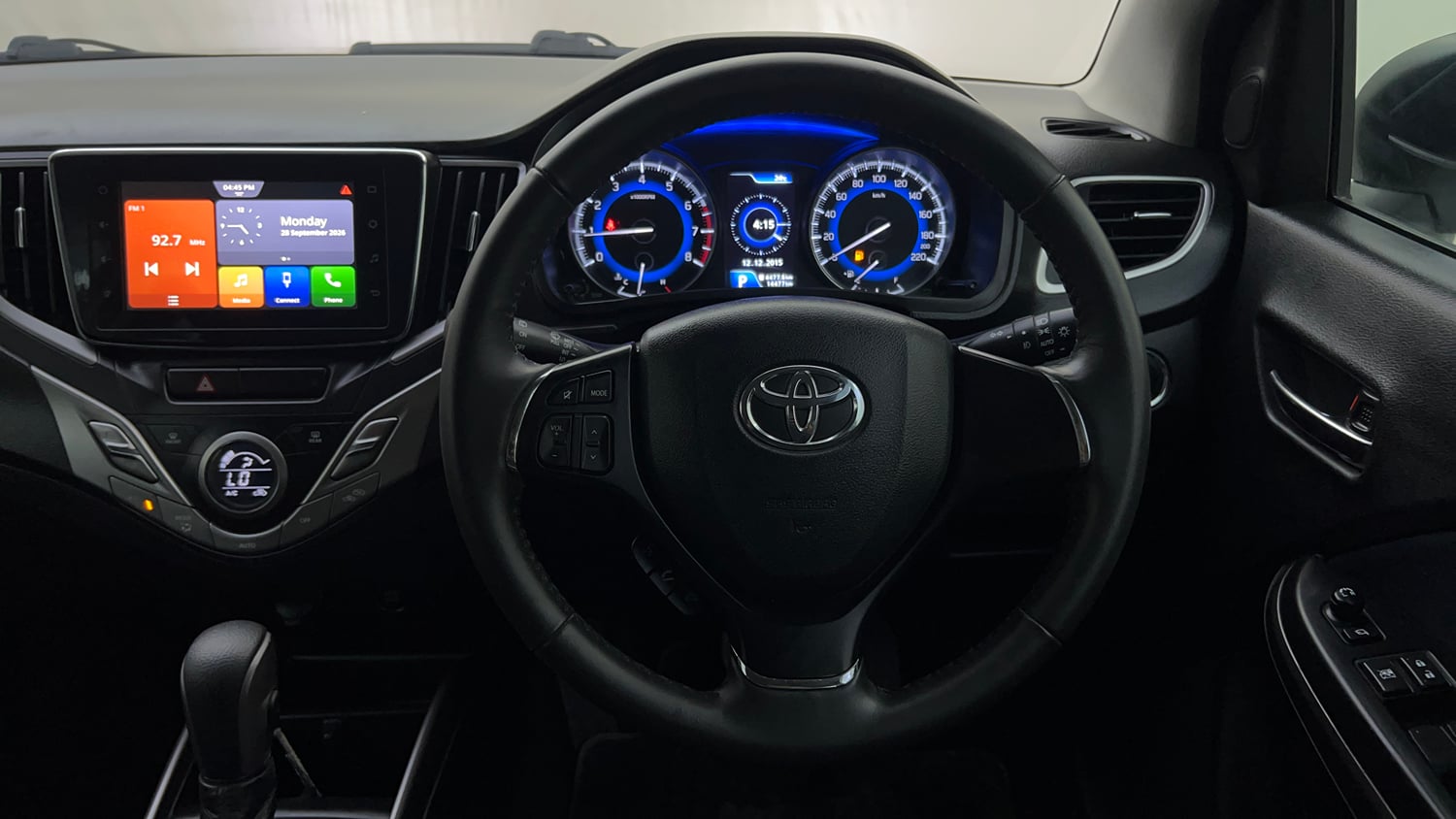 Used 2021 Toyota Glanza V CVT Petrol Automatic interior STEERING VIEW