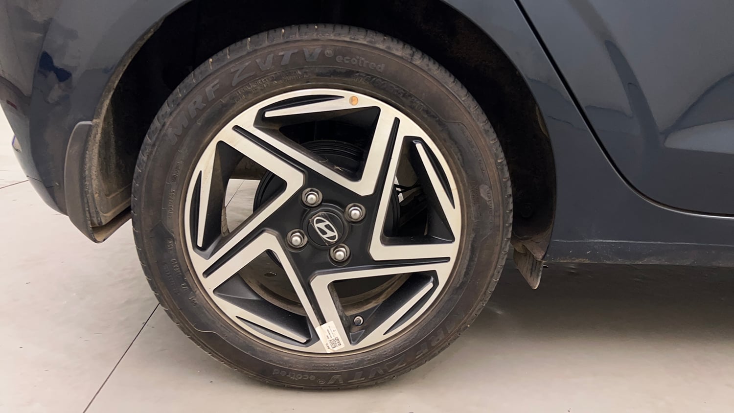 Used 2025 Hyundai Grand i10 Nios Sportz (O) 1.2 Kappa VTVT Petrol Manual tyres RIGHT REAR TYRE RIM VIEW