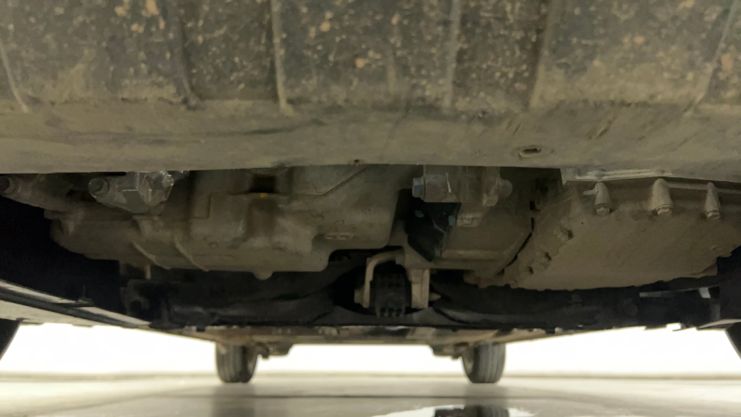 Used 2019 Honda City V CVT Petrol Petrol Automatic extra FRONT LEFT UNDERBODY VIEW