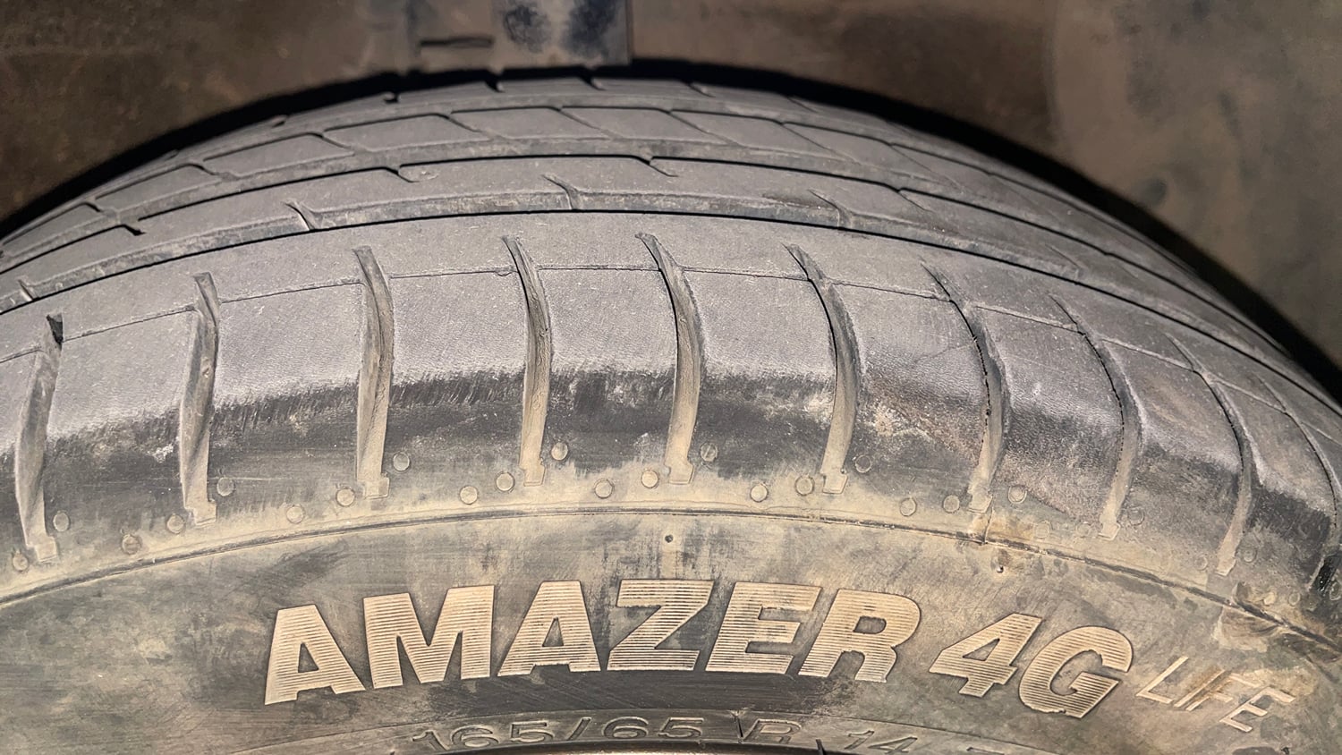 Used 2016 Hyundai Grand i10 Asta 1.2 Kappa VTVT Petrol Manual tyres RIGHT FRONT TYRE TREAD VIEW