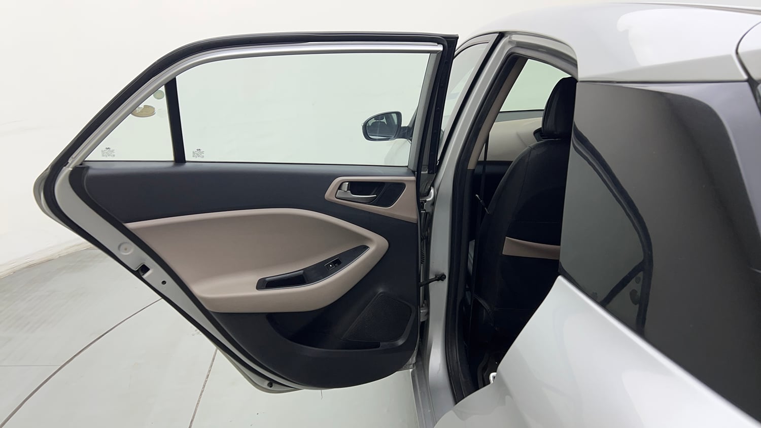 Used 2016 Hyundai Elite i20 Sportz 1.2 Petrol Manual interior LEFT REAR DOOR OPEN VIEW