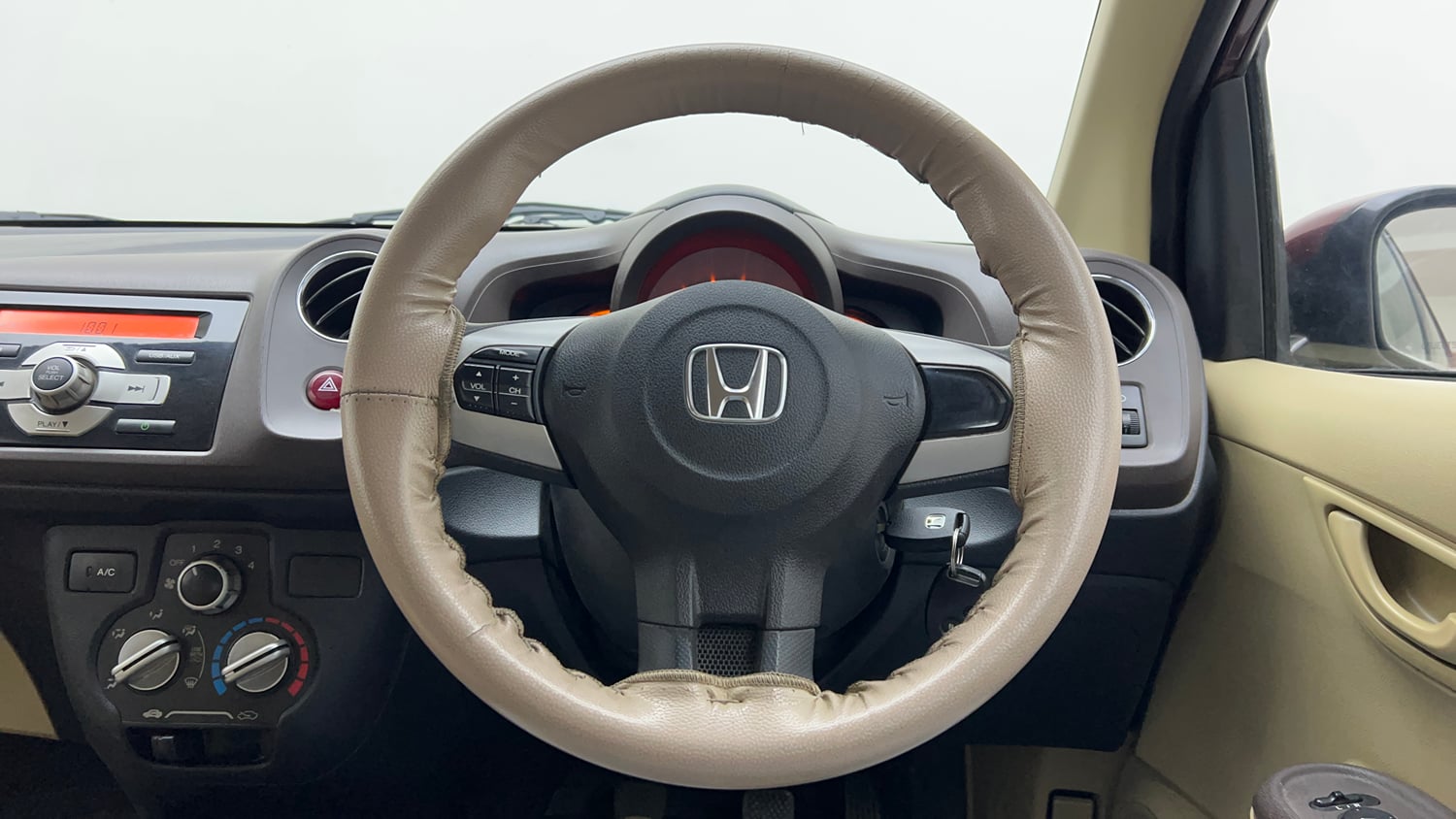 Used 2013 Honda Amaze 1.2 S i-VTEC Petrol Manual interior STEERING VIEW
