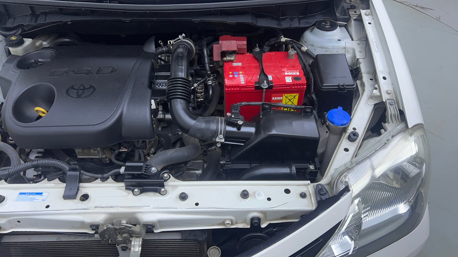 Used 2018 Toyota Etios Liva VXD Diesel Manual engine ENGINE LEFT SIDE VIEW
