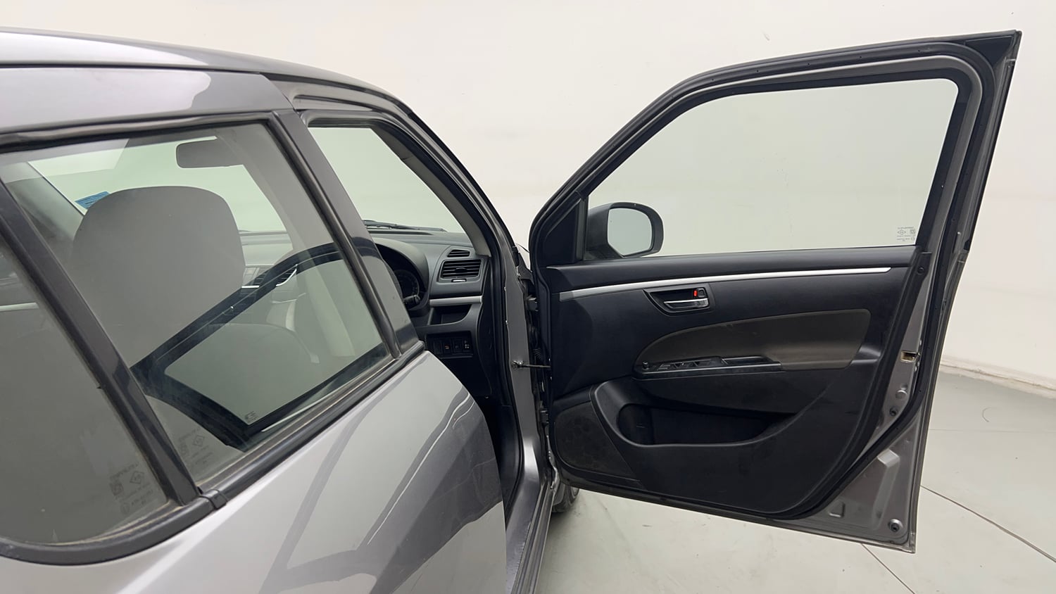 Used 2014 Maruti Suzuki Swift VXi Petrol Manual interior RIGHT FRONT DOOR OPEN VIEW