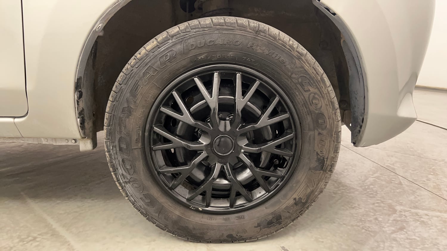 Used 2013 Maruti Suzuki Alto 800 Lxi CNG Cng Manual tyres RIGHT FRONT TYRE RIM VIEW