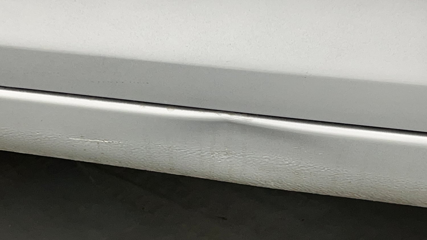 Used 2015 Maruti Suzuki Swift VXi Petrol Manual dents MINOR DENT