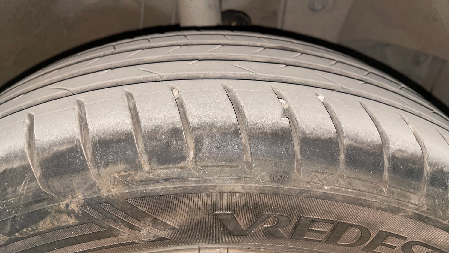 Used 2020 Honda Amaze 1.2 VX CVT Petrol Petrol Automatic tyres RIGHT FRONT TYRE TREAD VIEW