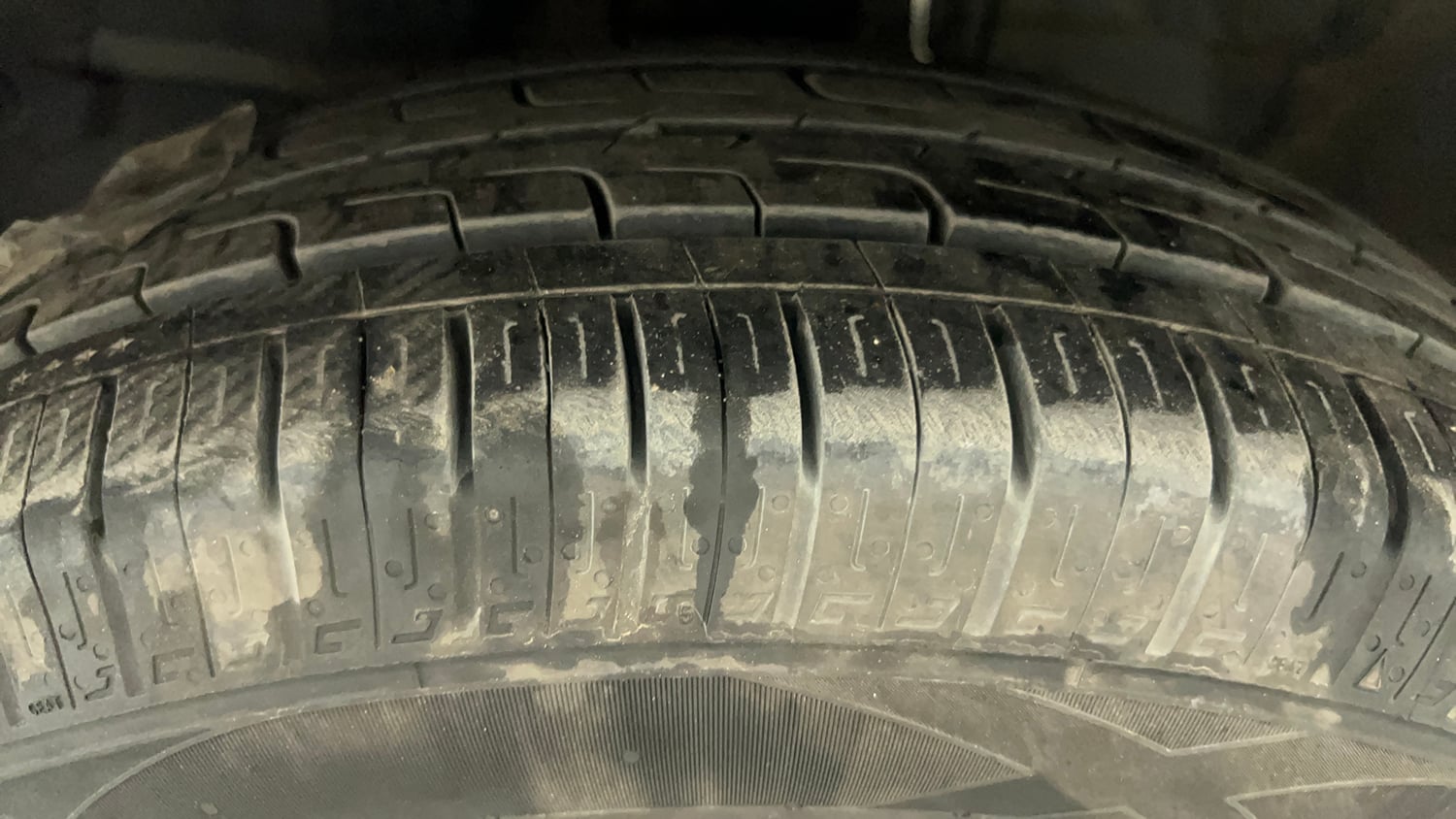Used 2019 Honda City V CVT Petrol Petrol Automatic tyres LEFT FRONT TYRE TREAD VIEW