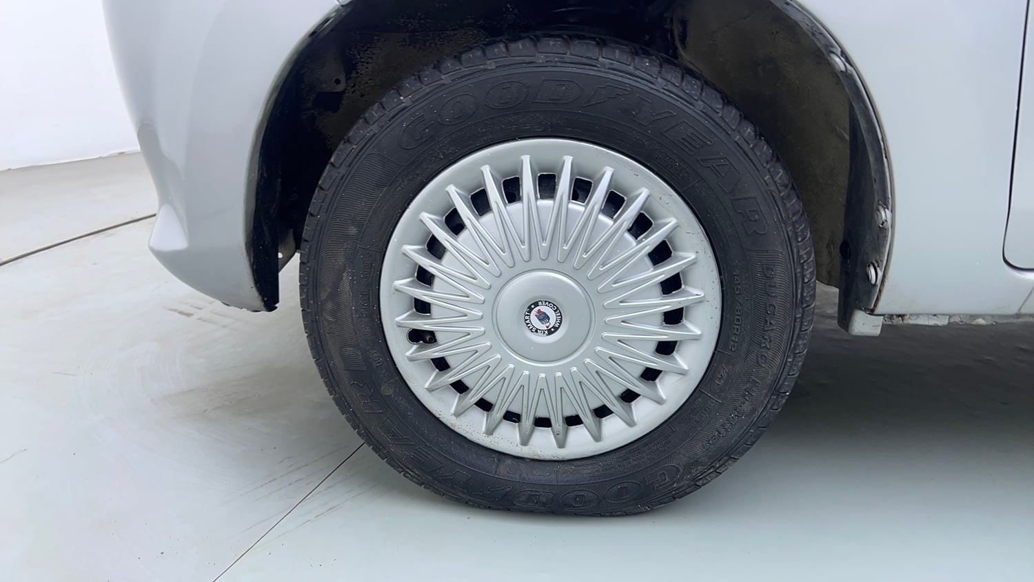 Used 2014 Maruti Suzuki Alto 800 Lxi CNG Cng Manual tyres LEFT FRONT TYRE RIM VIEW