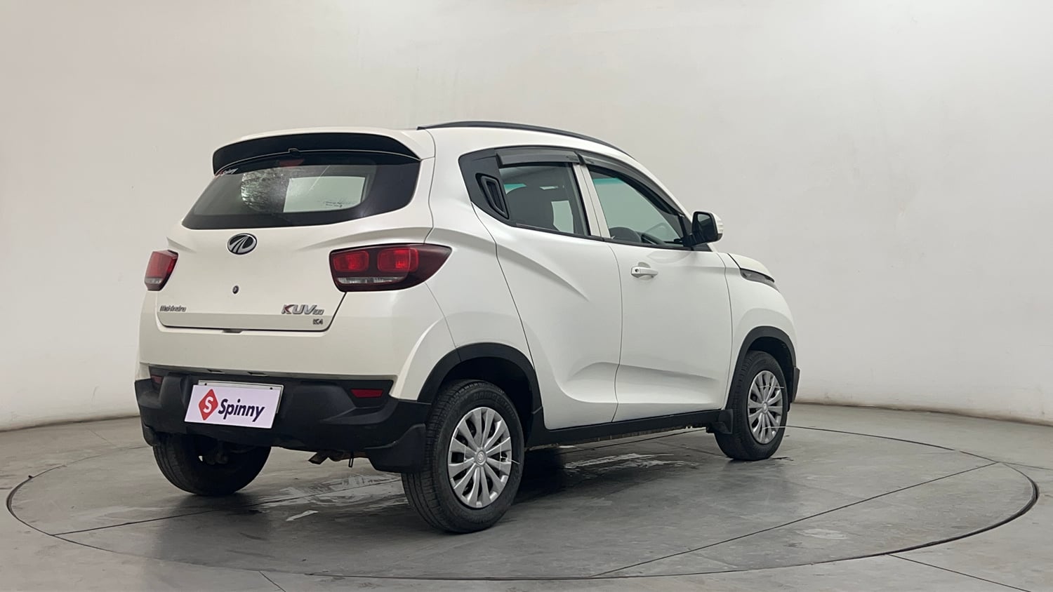 Used 2016 Mahindra KUV100 K4 6 STR Petrol Manual exterior RIGHT REAR CORNER VIEW