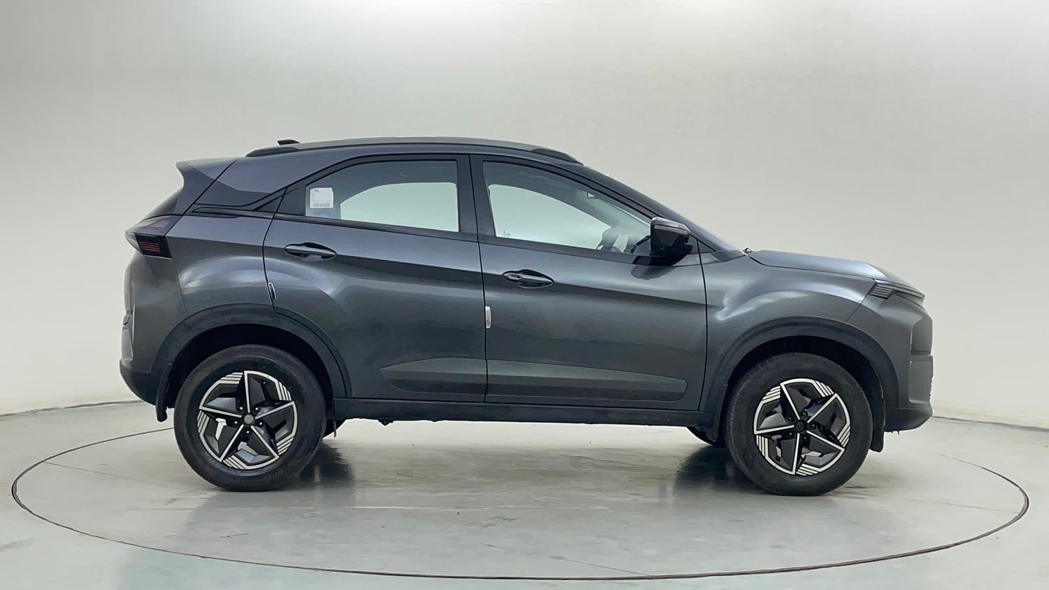 Used 2024 Tata Nexon Creative Plus 1.2 Revotron Petrol 6AMT Petrol Automatic exterior RIGHT SIDE VIEW