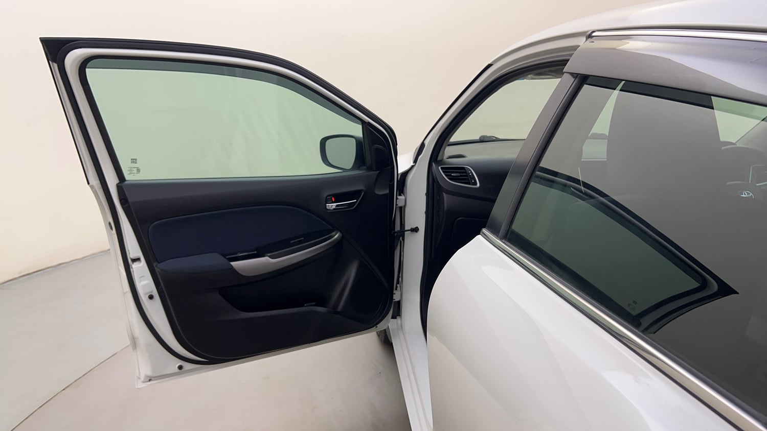 Used 2021 Toyota Glanza V CVT Petrol Automatic interior LEFT FRONT DOOR OPEN VIEW