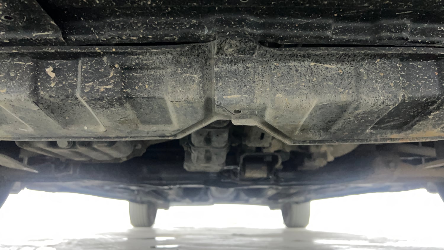 Used 2013 Hyundai Verna Fluidic 1.6 VTVT SX Petrol Manual extra FRONT LEFT UNDERBODY VIEW
