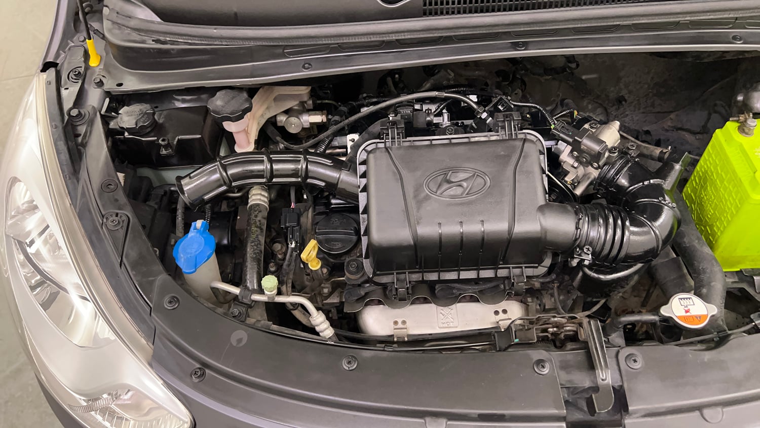 Used 2014 Hyundai i10 Sportz 1.1 iRDE2 Petrol Manual engine ENGINE RIGHT SIDE VIEW