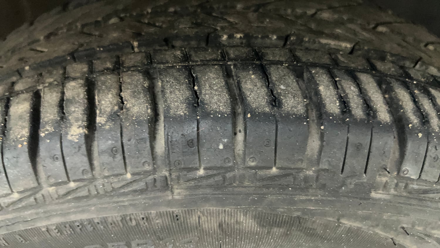 Used 2016 Honda Amaze 1.2 S i-VTEC Petrol Manual tyres RIGHT FRONT TYRE TREAD VIEW
