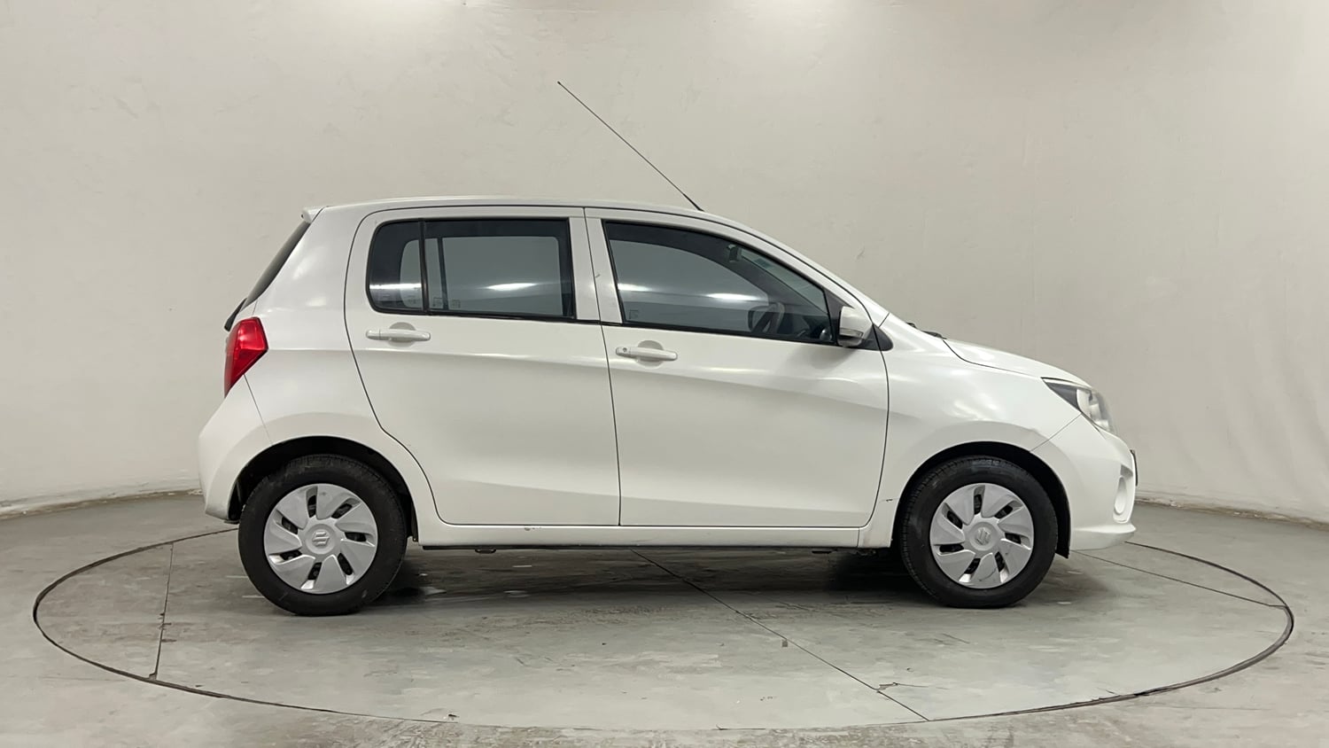 Used 2018 Maruti Suzuki Celerio ZXi AMT Petrol Automatic exterior RIGHT SIDE VIEW