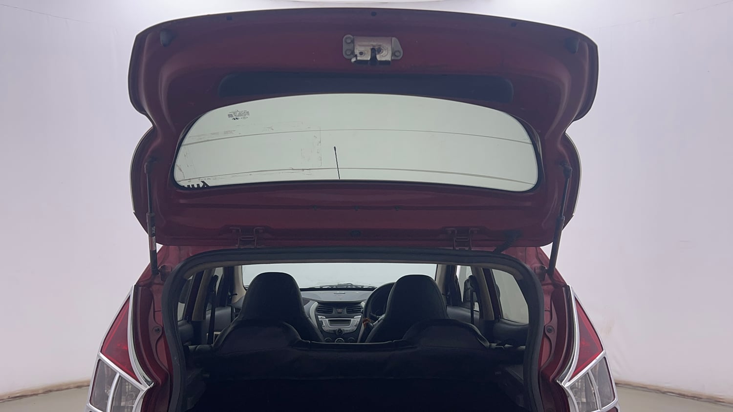 Used 2018 Hyundai Eon Magna + Petrol Manual interior DICKY DOOR OPEN VIEW