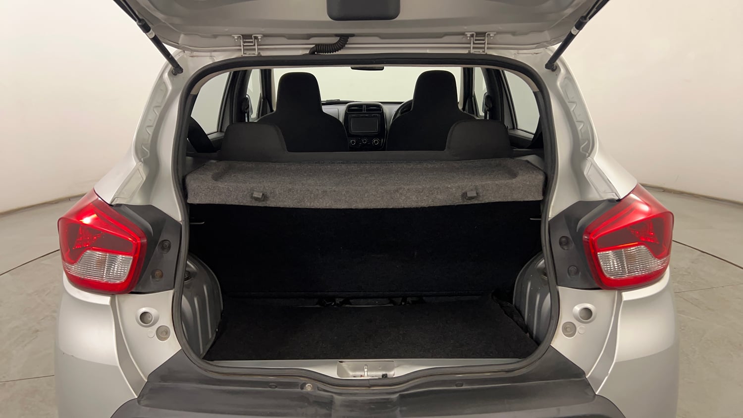 Used 2016 Renault Kwid RXT Petrol Manual interior DICKY INSIDE VIEW
