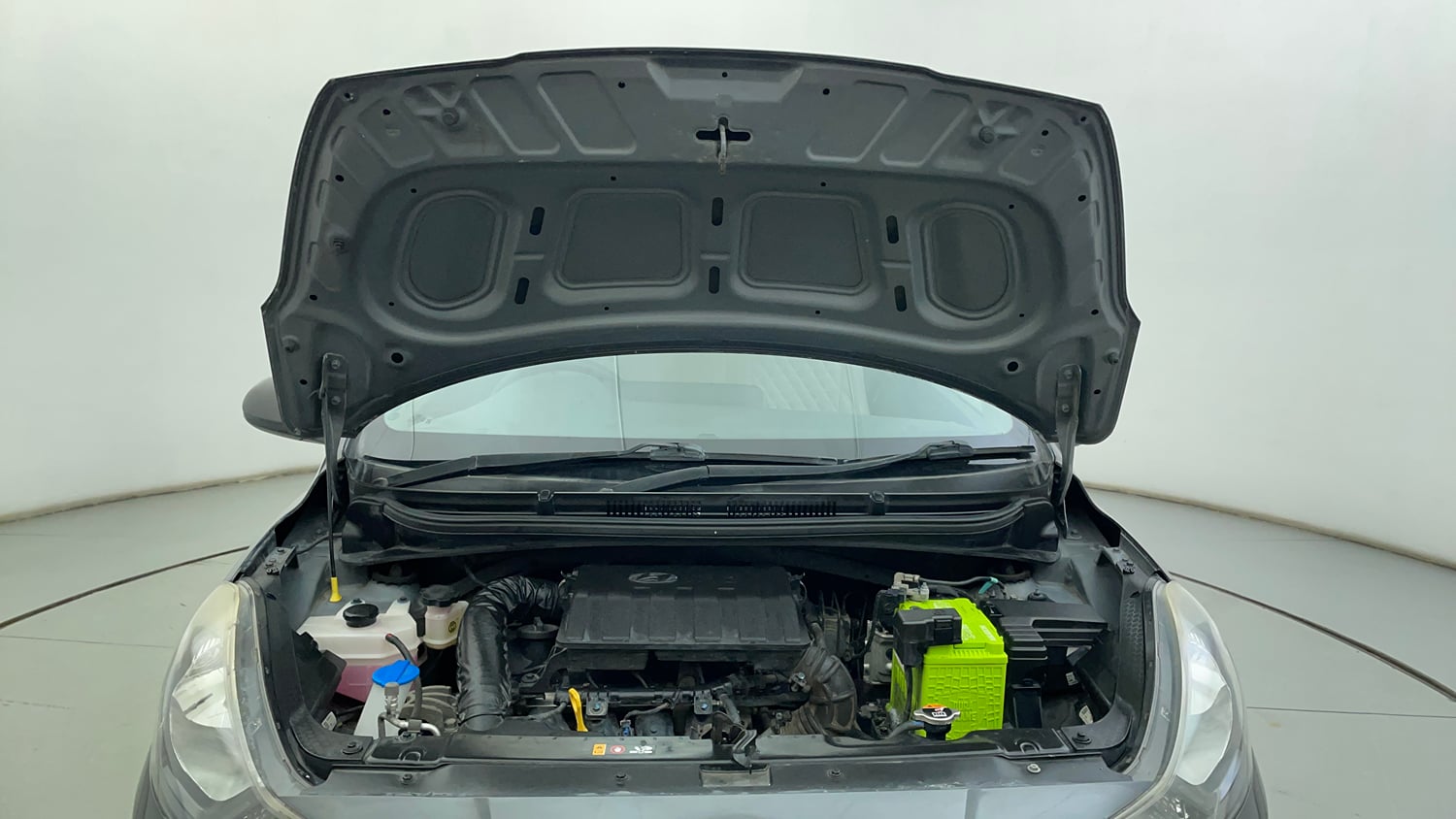 Used 2021 Hyundai Grand i10 Nios Magna 1.2 Kappa VTVT Petrol Manual engine ENGINE & BONNET OPEN FRONT VIEW